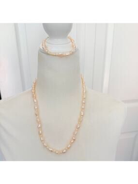 Baroque freshwater pearl necklace and bracelet set